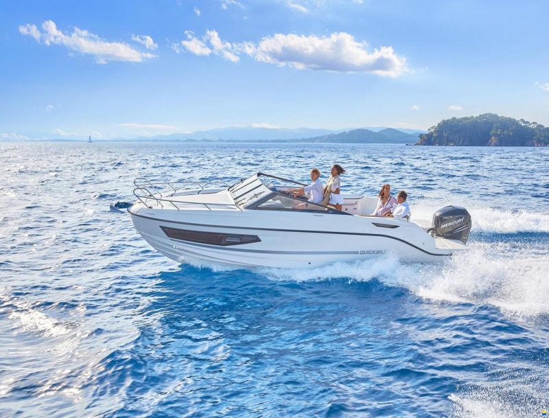 Quicksilver Activ 755 Cruiser & Trailer