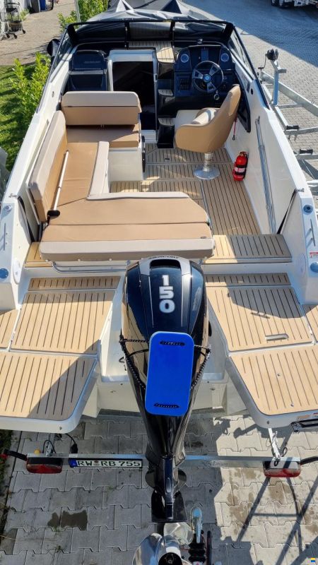 Quicksilver Activ 755 Cruiser, bis 250PS & Trailer (