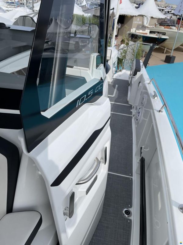 Jeanneau Cap Camarat 10.5 CC