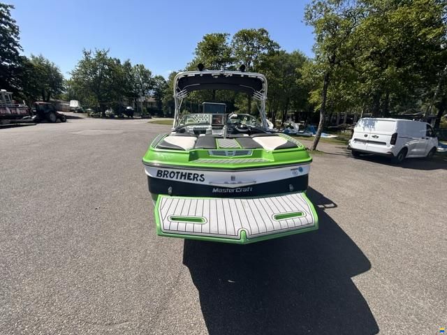 MasterCraft X30