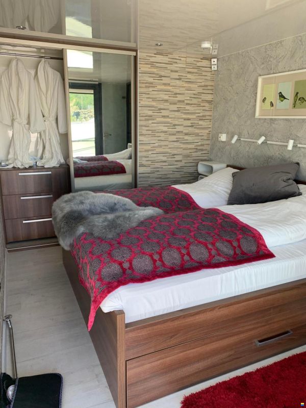 Waterbus Optima Houseboat