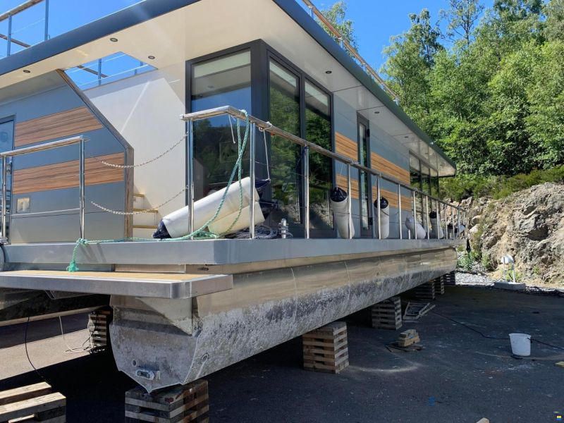 Waterbus Optima Houseboat