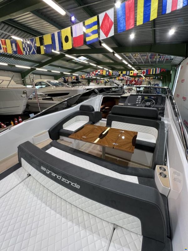 Windy 32 Grand Zonda