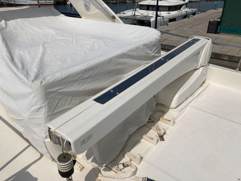 Ferretti 720