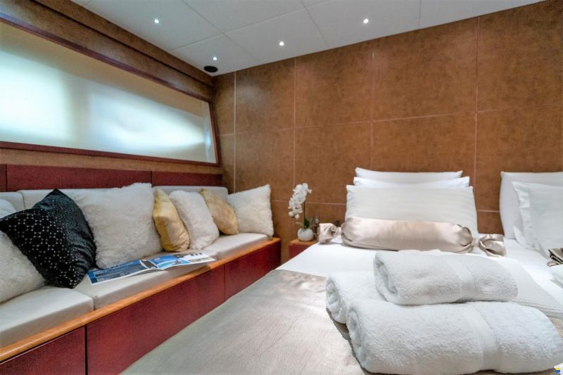Fashion Yachts 68