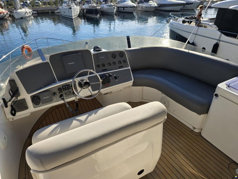 Sealine T 47 FLY
