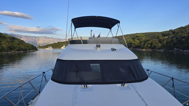 Sealine T 47 FLY