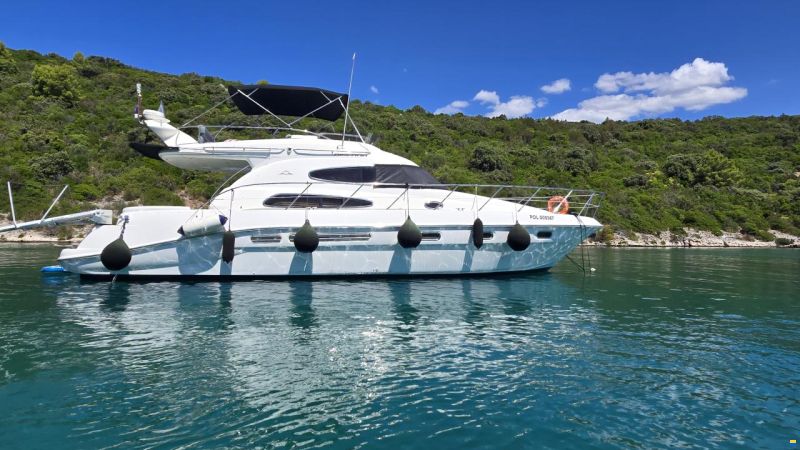 Sealine T 47 FLY