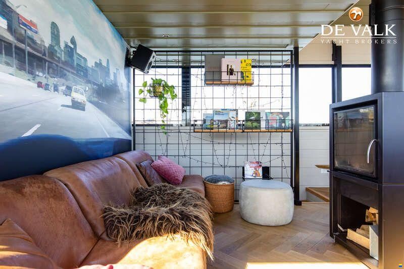 Qrooz Floating Appartment