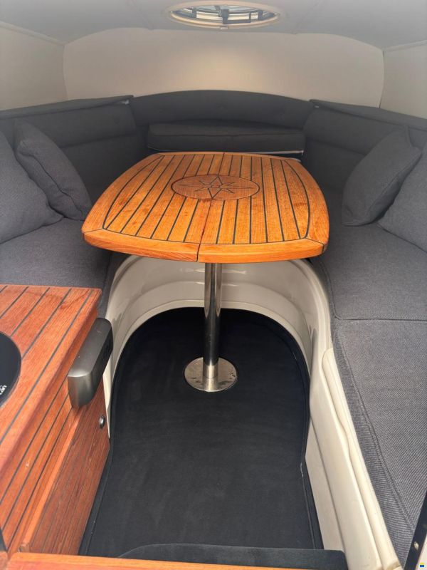 Sealine 240 Sport