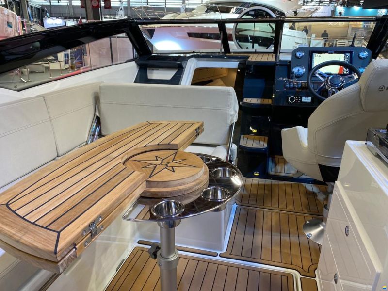 Parker 780 Escape Mercury F250 Verado