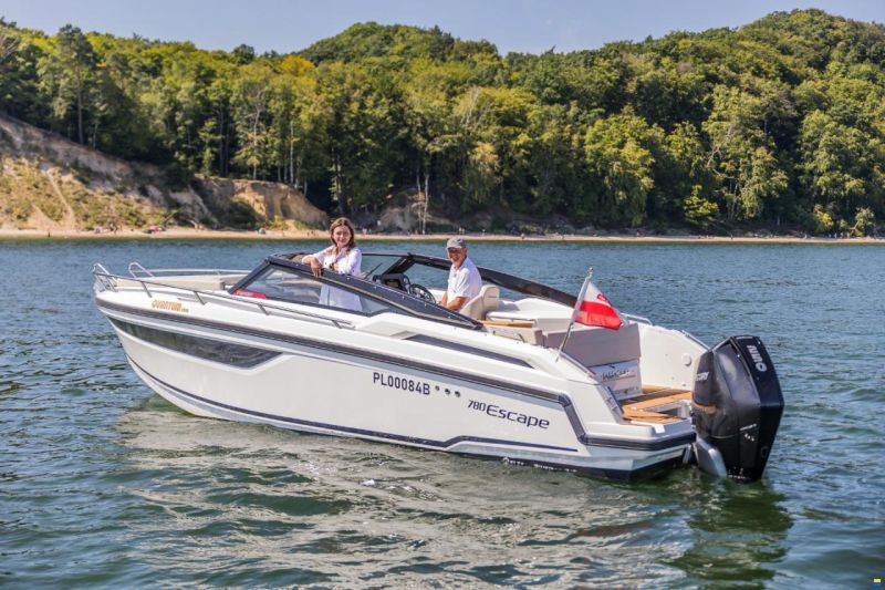Parker 780 Escape Mercury F250 Verado