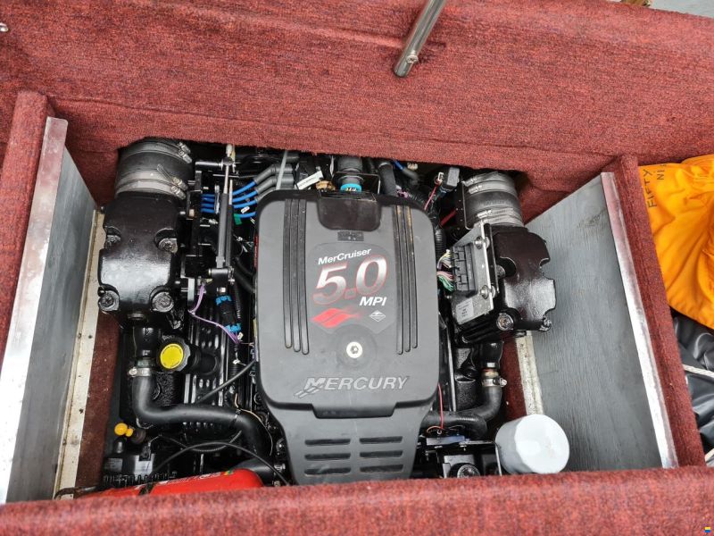 Sea Ray 210 CC SXL