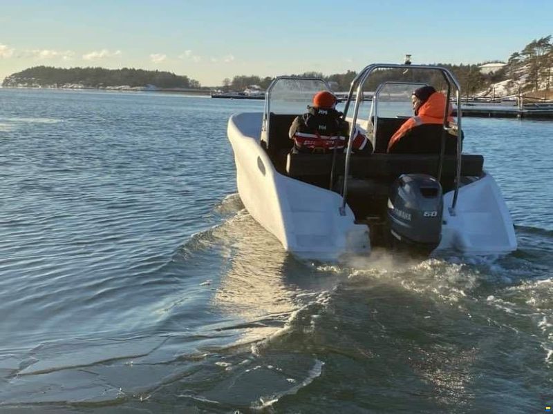 Pioner 16 Explorer Open