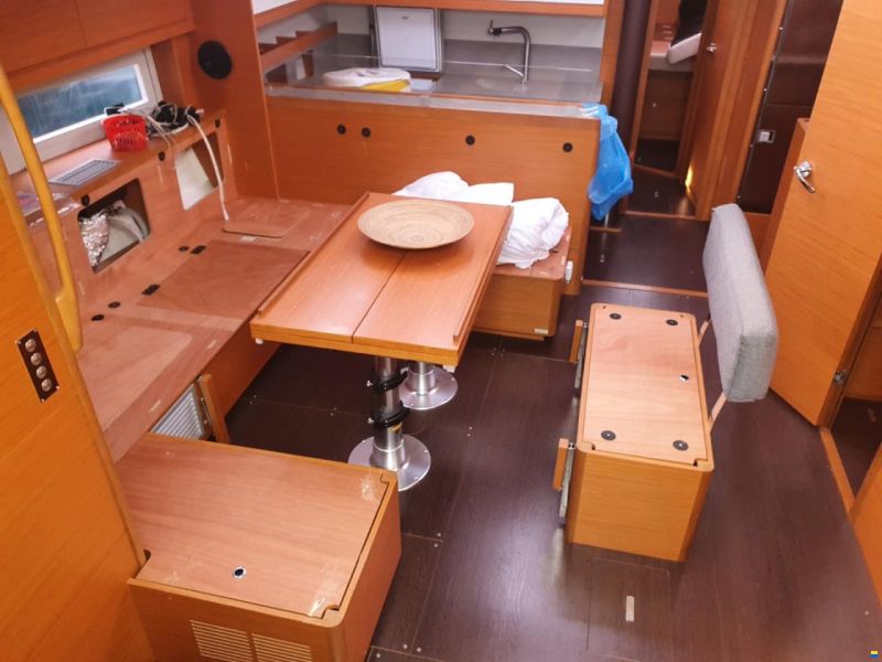 Dufour 530