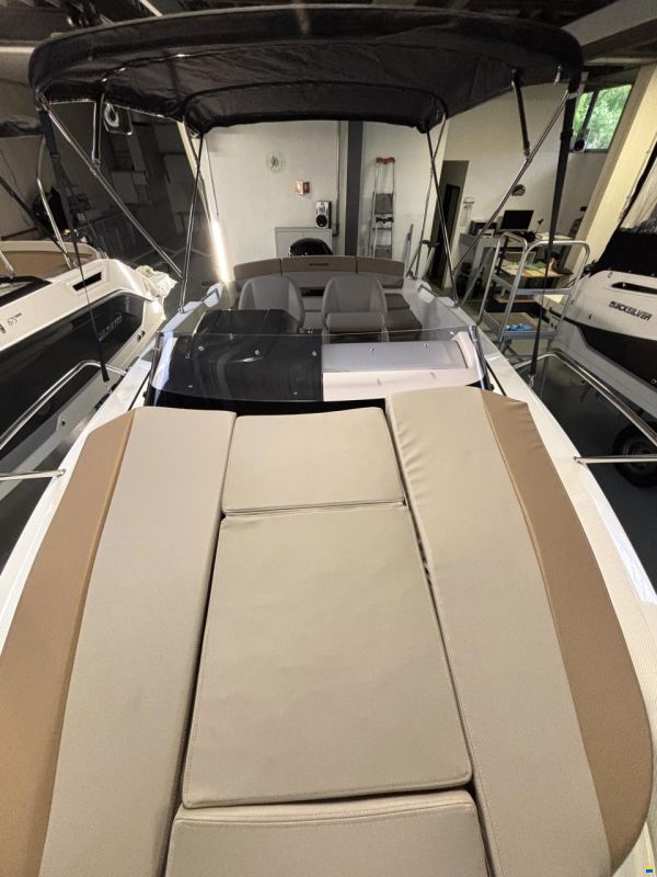 Quicksilver 555 Cabin