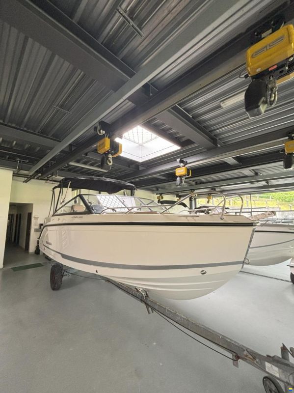 Quicksilver 605 Bowrider