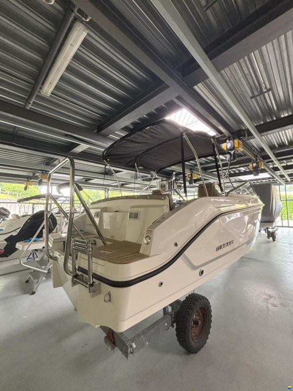 Quicksilver 605 Bowrider