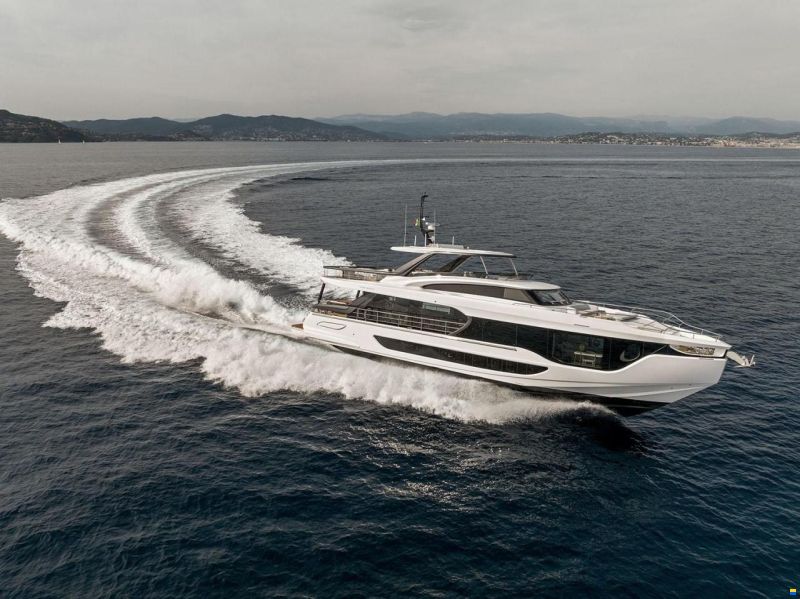 Azimut Grande 26M