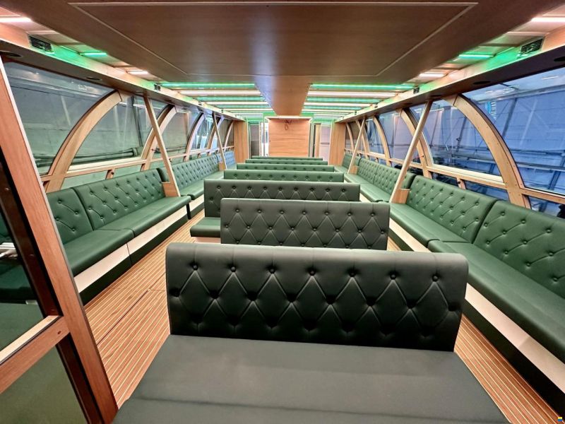 Holiday Boat Sundeck 57 Passenger Catama