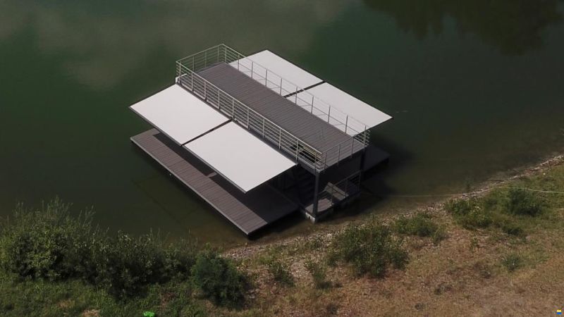 Mobile Houseboat