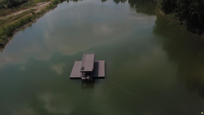 Mobile Houseboat