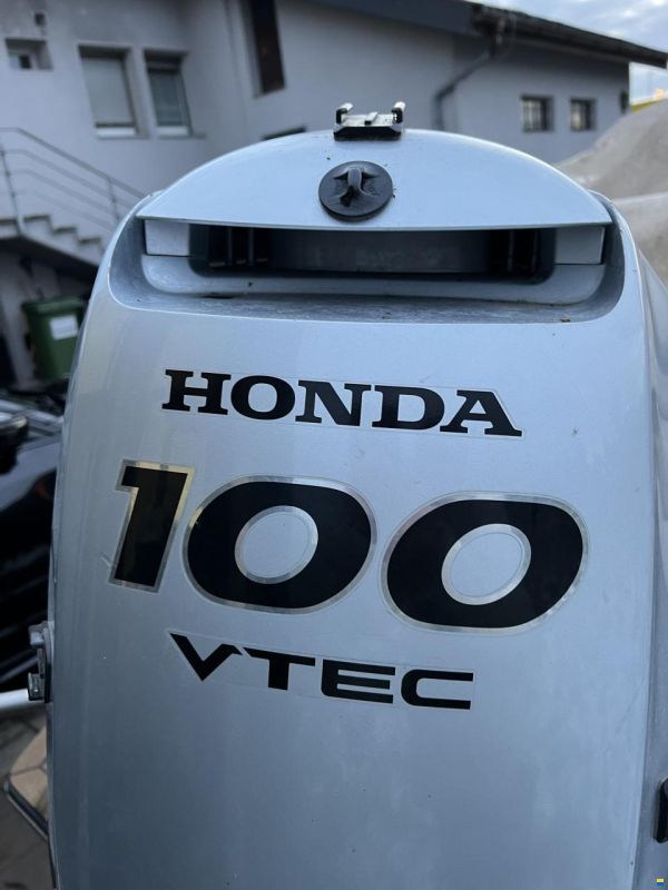 Honda BF-100 A