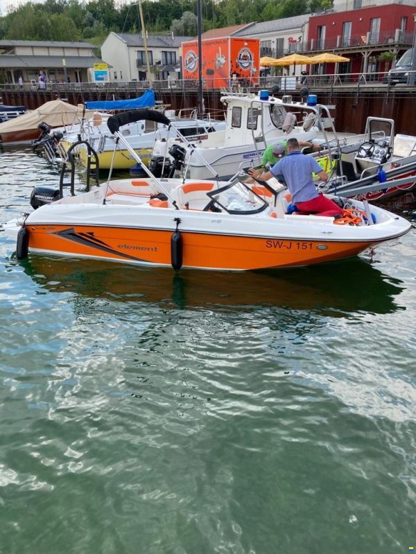 Bayliner E 6