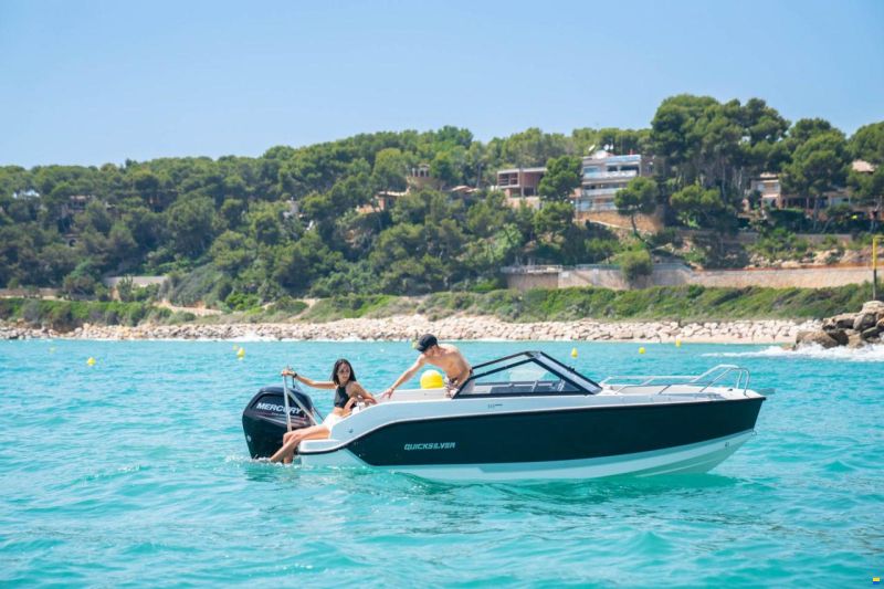 Quicksilver Activ 555 Bowrider