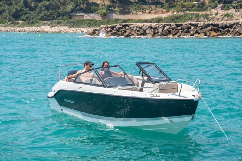 Quicksilver Activ 555 Bowrider