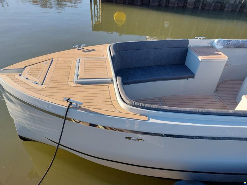 Maxima 740