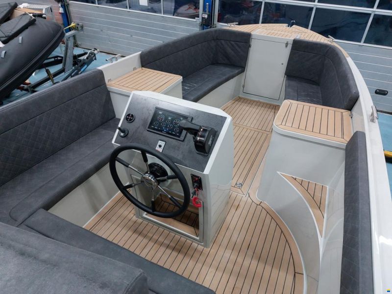 Maxima 740
