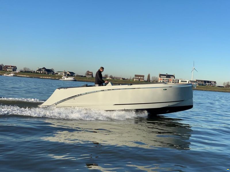 Maxima 740