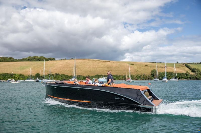 Maxima 740