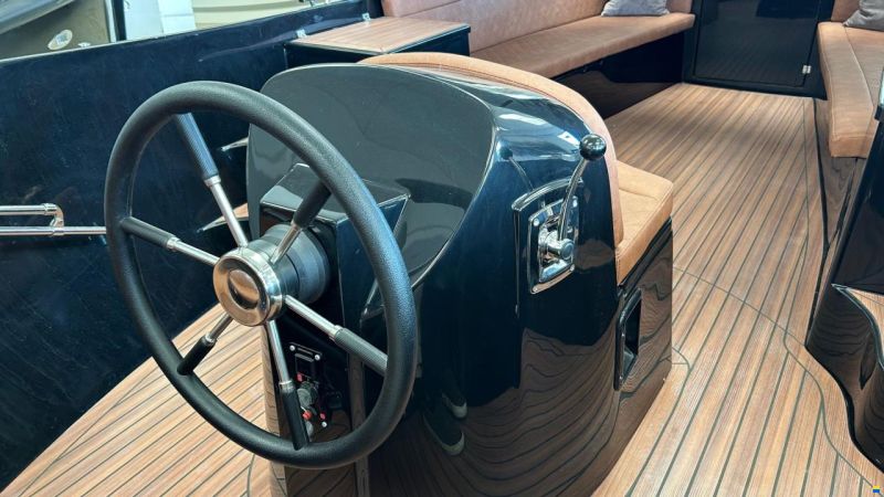 Maxima 750 Flying lounge