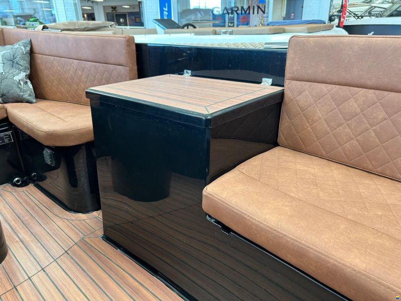 Maxima 650 Flying Lounge