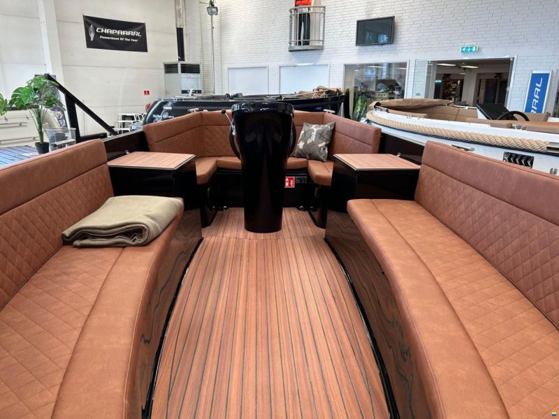 Maxima 650 Flying Lounge