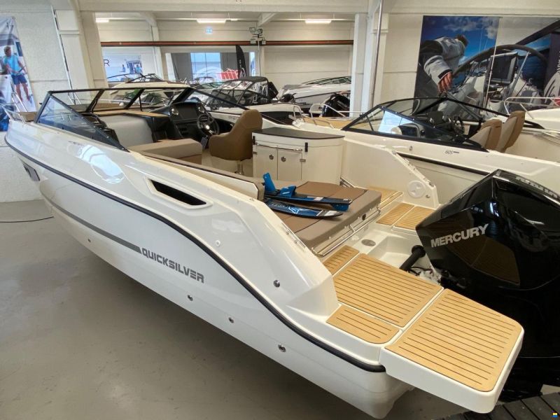 Quicksilver Activ 755 Cruiser