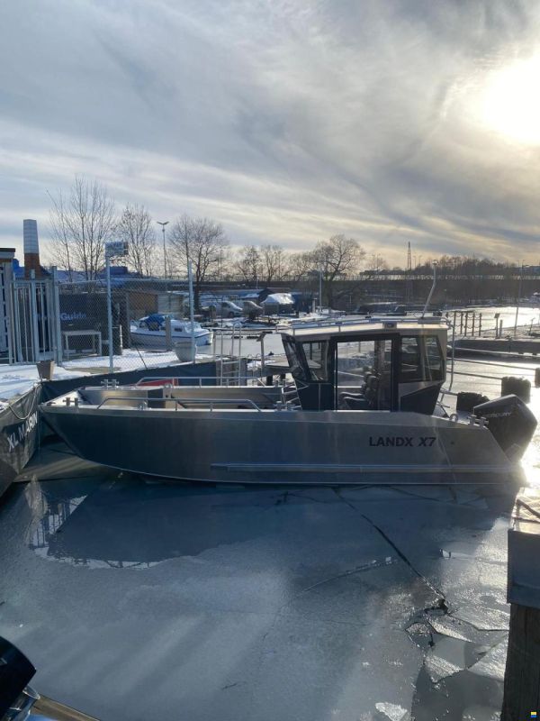 Landx X7 Landing craft