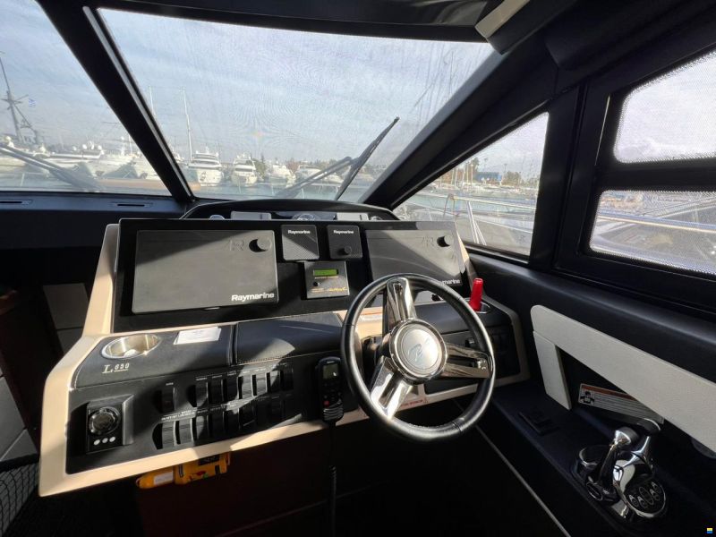 Sea Ray L650 Fly