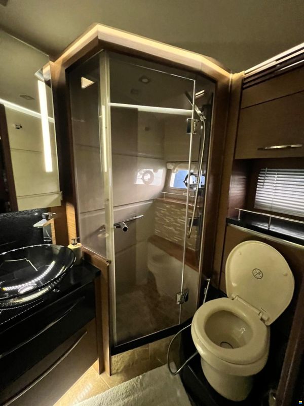 Sea Ray L650 Fly