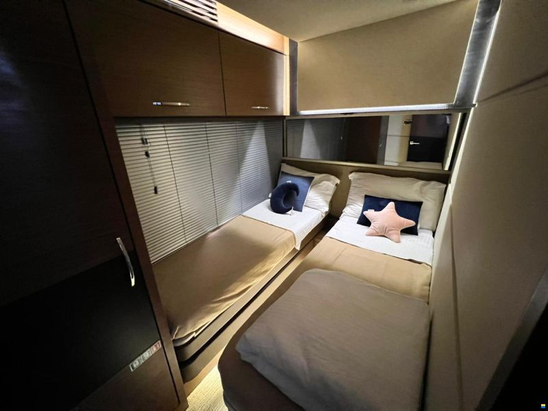 Sea Ray L650 Fly