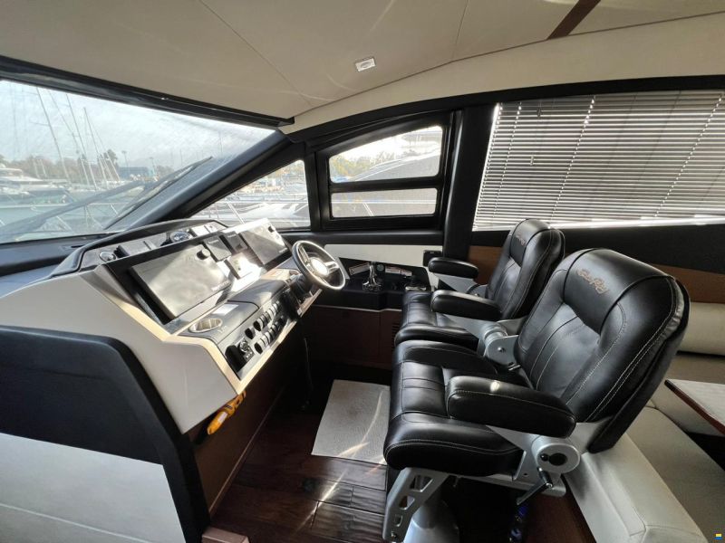 Sea Ray L650 Fly