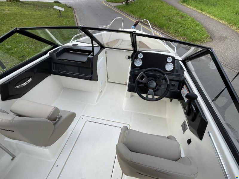 Quicksilver Activ 555 Bowrider