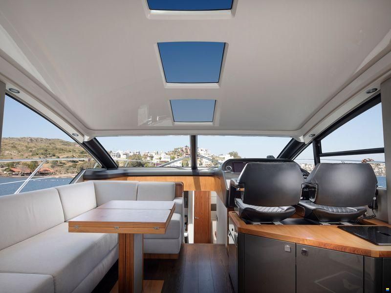 Sunseeker Predator 57