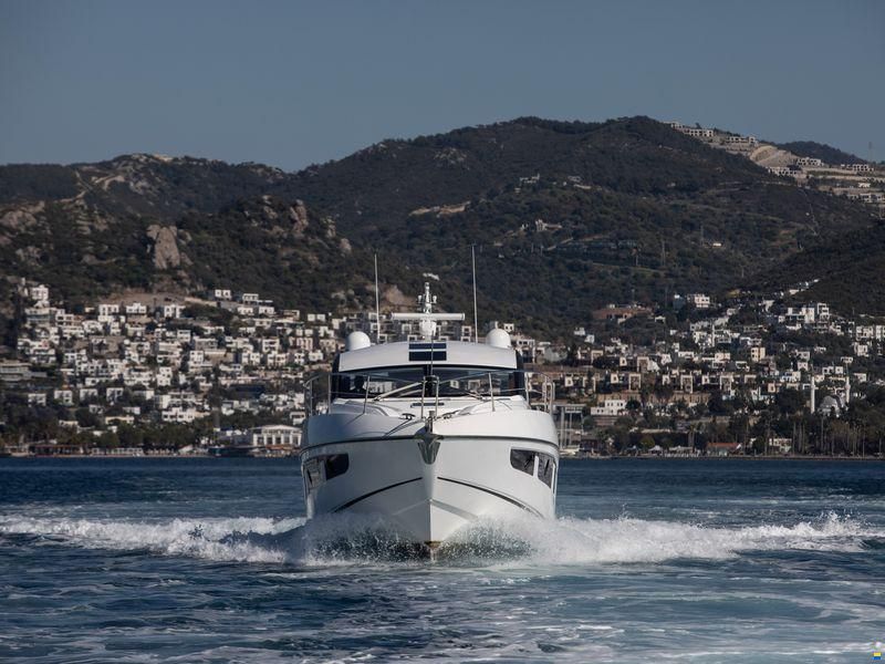 Sunseeker Predator 57