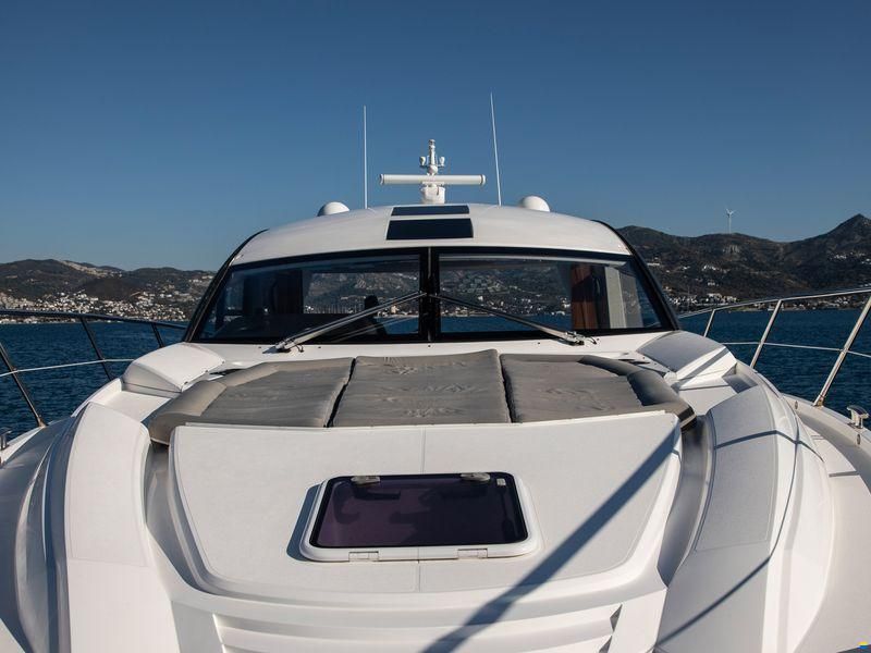 Sunseeker Predator 57