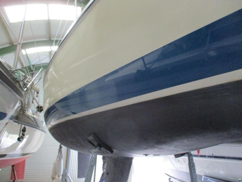 Bavaria 890