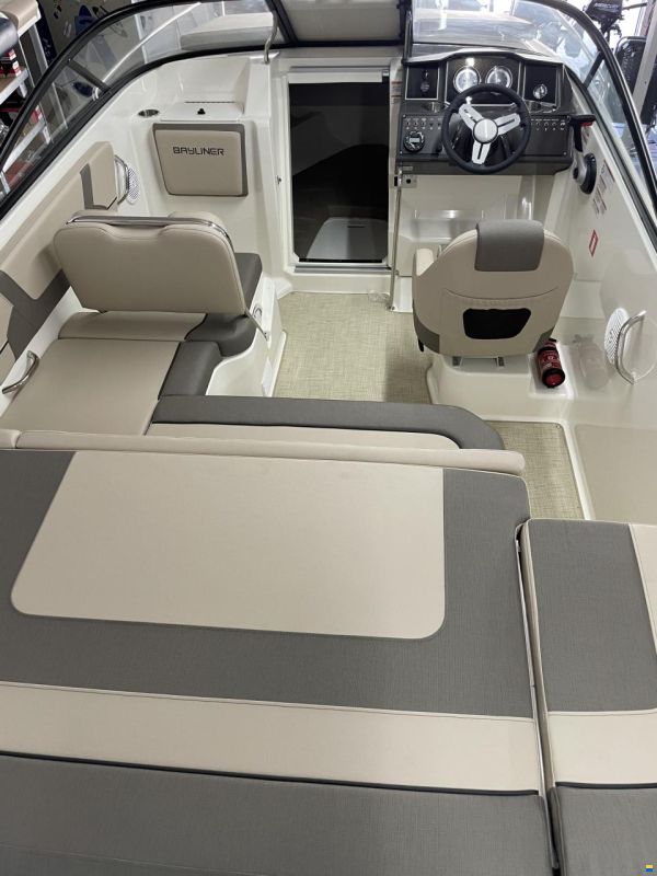 Bayliner Vr5 Cuddy Aussenborder