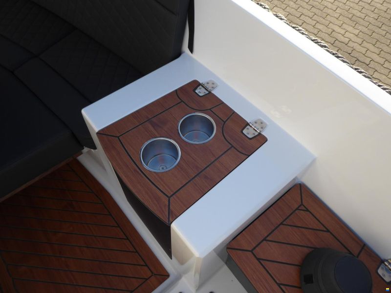 Corsiva 650 Tender